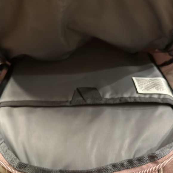 THE NORTH FACE WOMEN'S JESTER BACKPACK 22 Liters - Picture 15 of 15